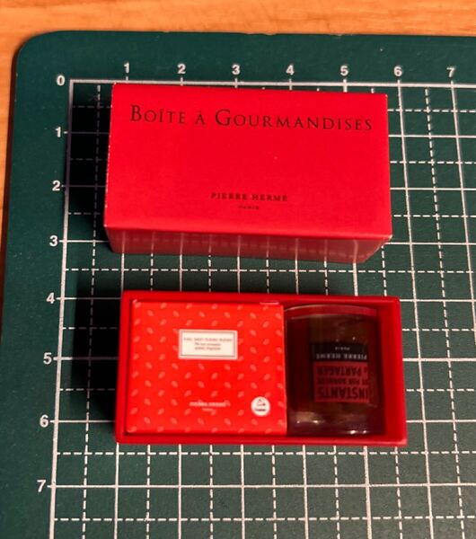 ピエールエルメ ミニチュアコレクション ガチャガチャ サブレ&紅茶ギフト ドールハウス 送料無料