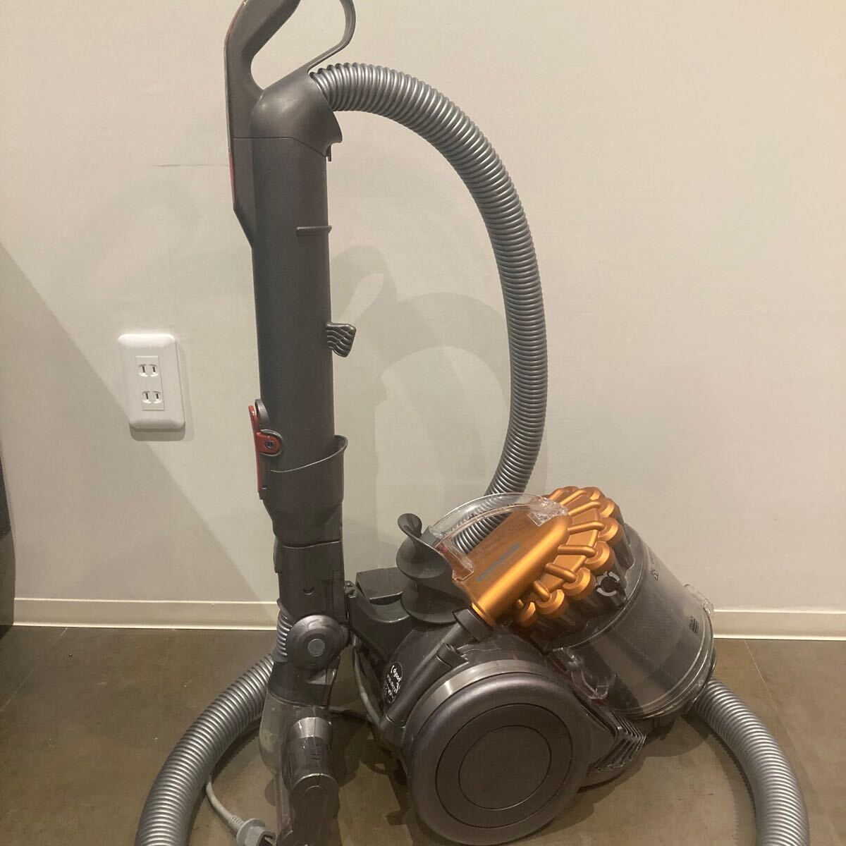 Yahoo!オークション -「ダイソン 掃除機 dc22」(サイクロン Yahoo!オークション -「ダイソン 掃除機 dc22」(サイクロン