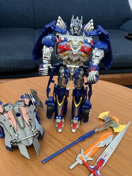 トランスフォーマー TLK-15 キャリバーオプティマスプライム フィギュア