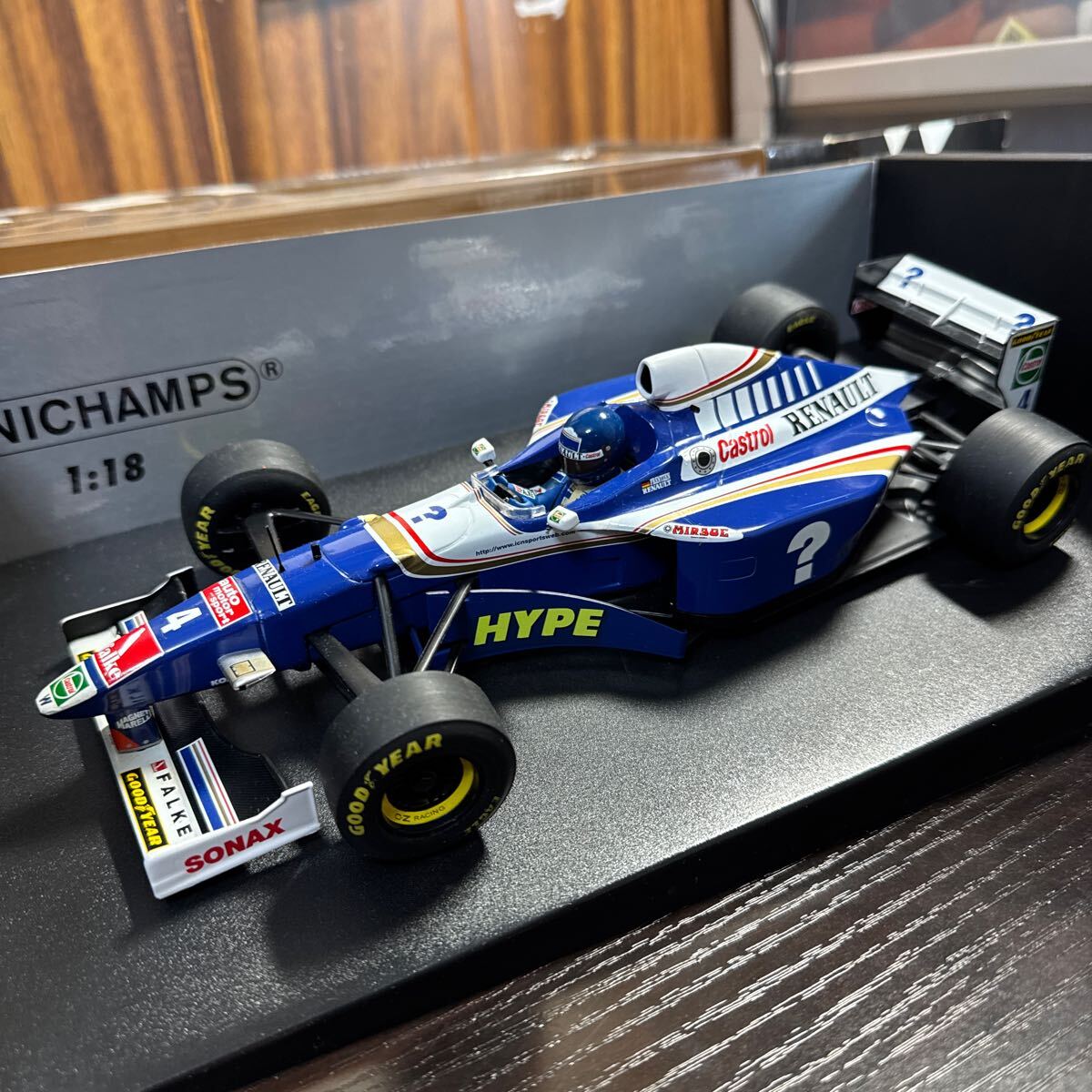 ミニチャンプス 1/43 ウィリアムズ FW19 ルノー 1997 ワールド