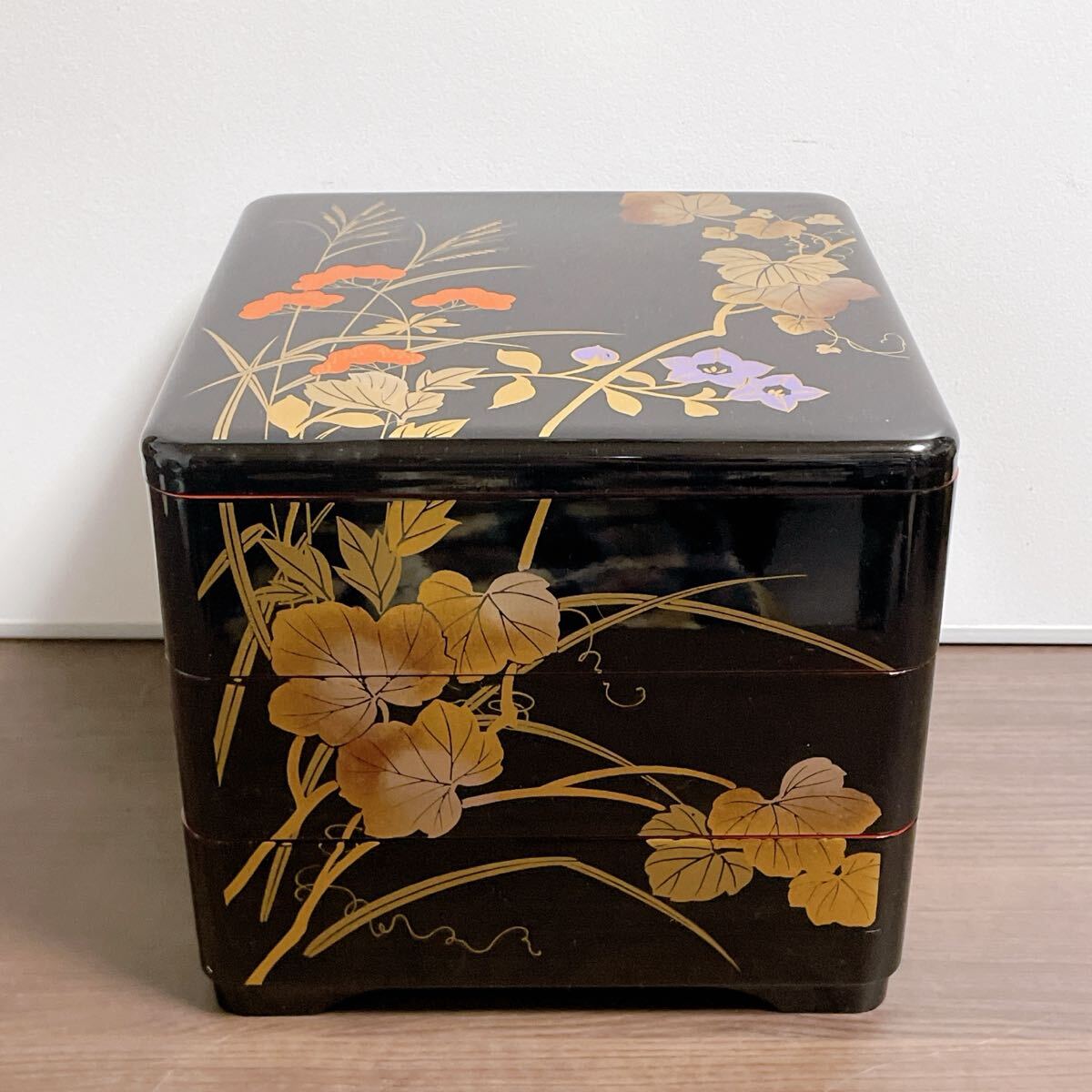時代漆器 天然木製漆塗 螺鈿金蒔絵 花唐草総蒔絵 四段重箱 重箱