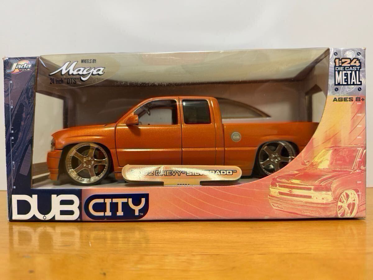 Amazon.com: Dub City Old Skool 1962 RED Series 1 by Jada