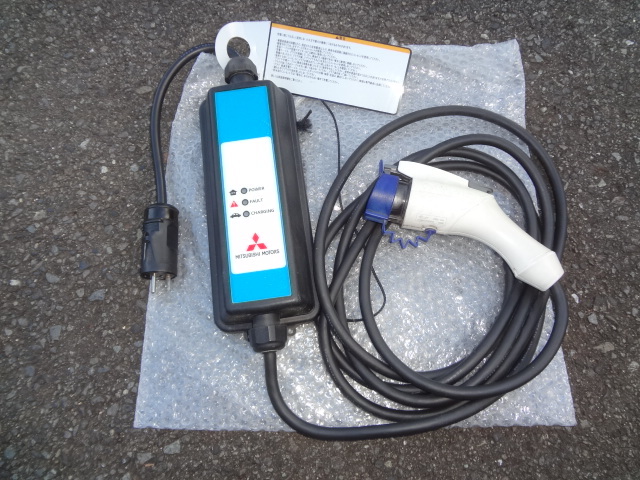 三菱純正 アウトランダー用 100V 充電ケーブル｜Yahoo!フリマ