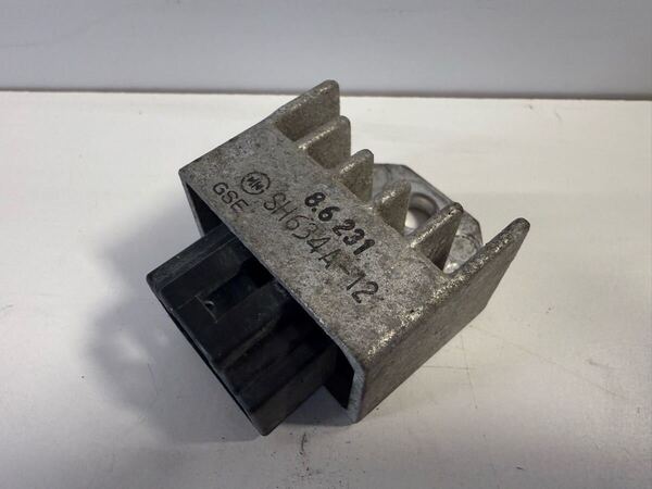 【ホンダ スペイシー100 JF13】 レギュレーター レギュレター