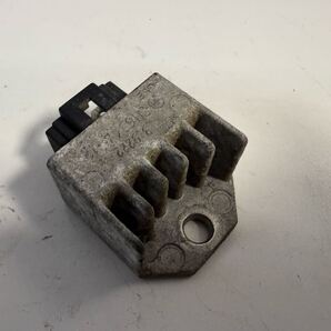 【ホンダ トゥデイ TODAY AF61】 レギュレーター レギュレター