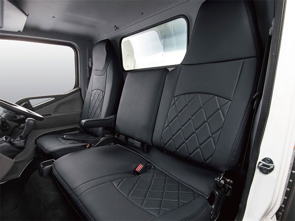 Clazzio シートカバー ストロングレザー キルトタイプ サクシードバン/プロボックスバン NCP160V NCP165V NSP160V NCP160V NCP165V