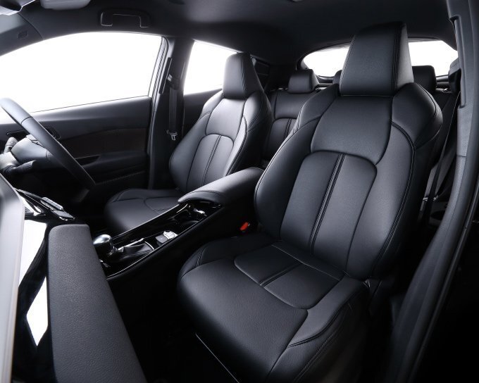 Clazzio シートカバー プライム カムリ AXVH70 H29/7~ X 運転席手動シート 寒冷地仕様車にも対応 Clazzio シートカバー プライム カムリ AXVH70 H29/7~ X 運転席手動シート 寒冷地仕様車にも対応