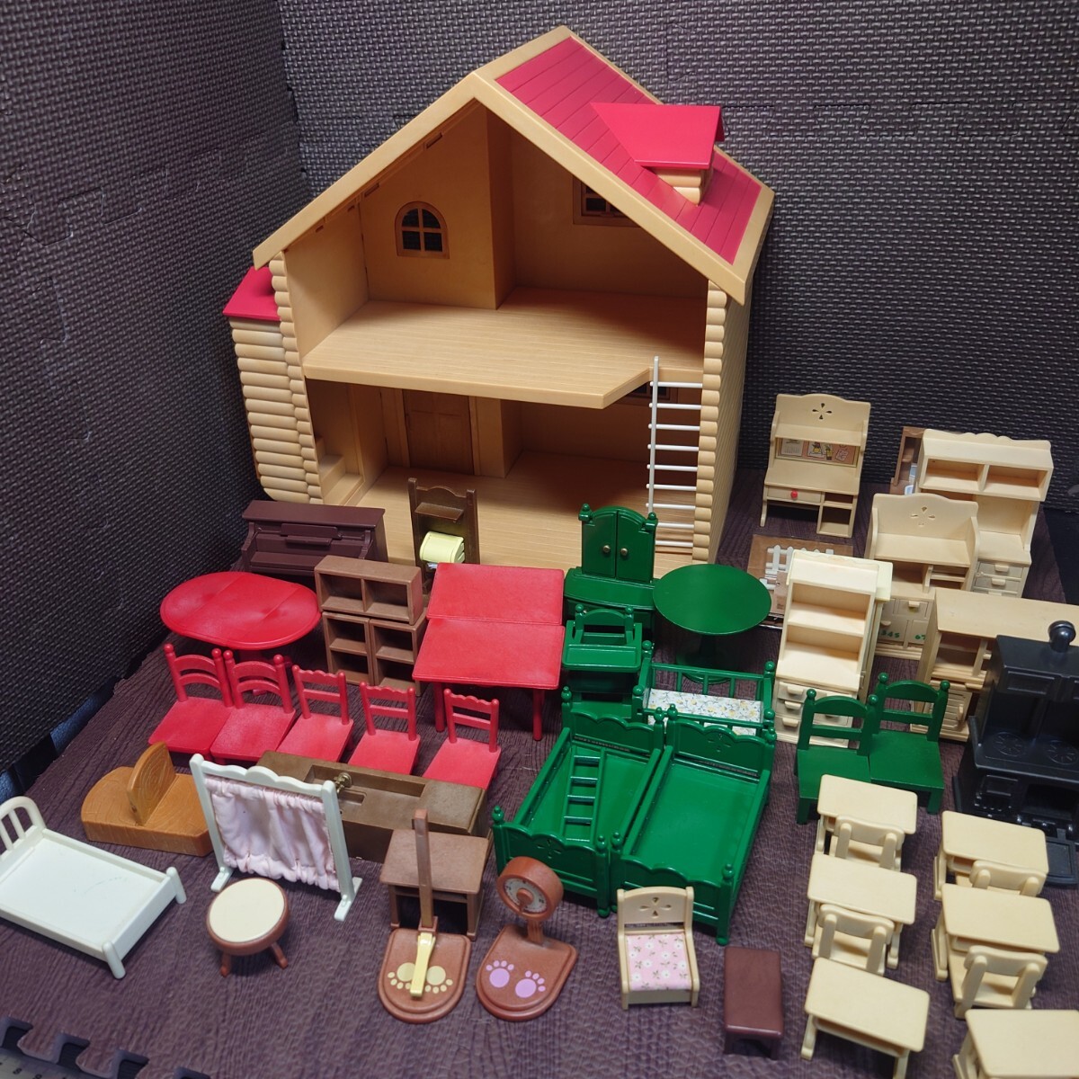 赤い屋根の大きなお家 おすすめ家具セット-コトコトクッキング