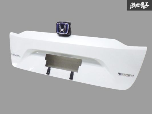 【破損無し】 ホンダ純正 RV5 RV6 ヴェゼル e:HEV リアガーニッシュ 74895-3M0 NH883P プラチナホワイトパール RV3 RV4 棚2F22