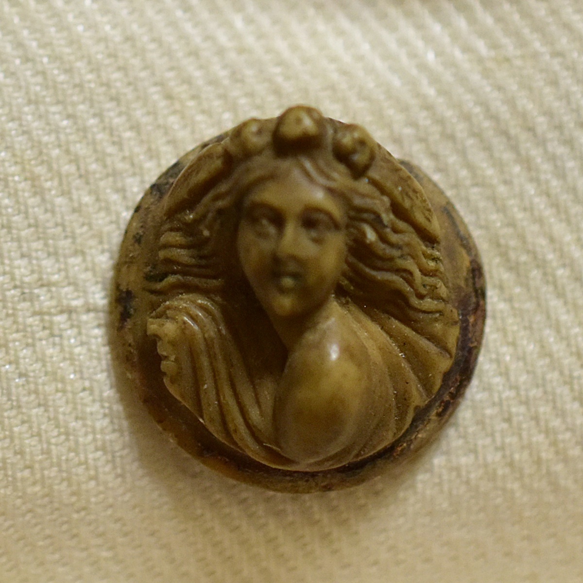 カメオ　ブローチ　58⭐️月の女神【刻印サインあり】アンティーク調　2WAY 中古 2025年最新】カメオ ブローチの人気アイテム - メルカリ