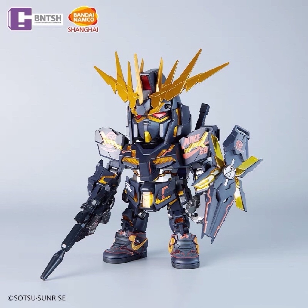 ナイキ SB x ユニコーンガンダム ダンク ハイとナイキ SB x