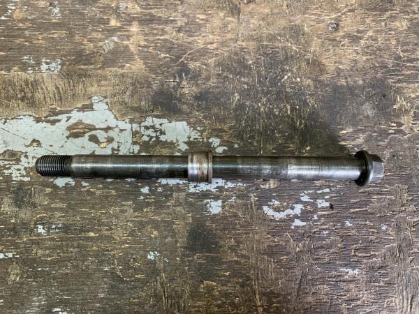 XJR 4HM передний мост * изгиб нет 