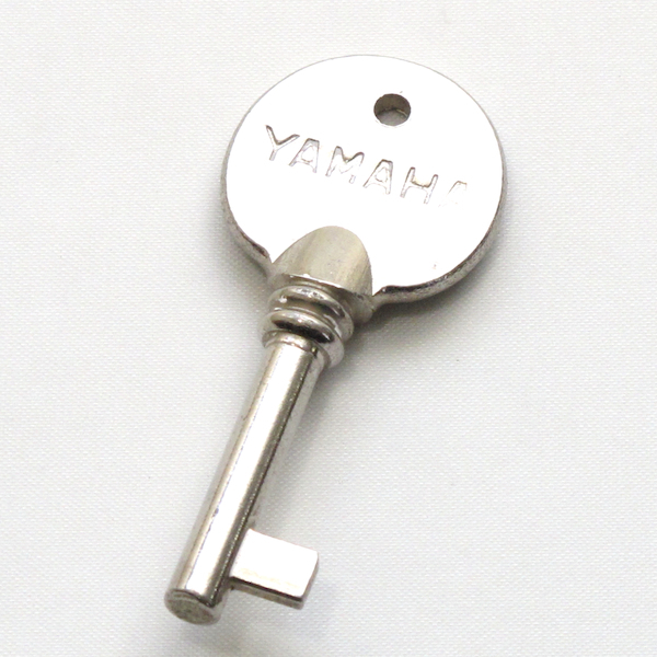 ヤマハ製アップライトピアノ用と思われます鍵 タイプB