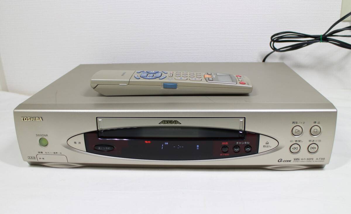東芝 VHSビデオデッキ一体型DVDプレーヤー SD-V700囗T巛