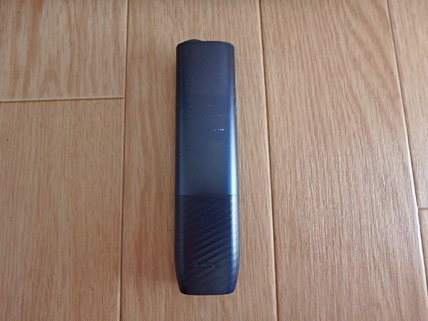 n502u IQOS ILUMA i ONE アイコス イルマ アイ ワン M0023 加熱式電子タバコ 動作未確認 ジャンク 中古 (25-0210-1)