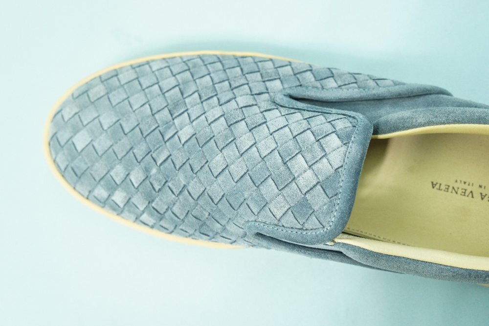(N)(試し履きのみ美品)BOTTEGA VENETA ボッテガ ヴェネタ イントレチャート スリッポン スニーカー サックスブルー 27～27.5CM