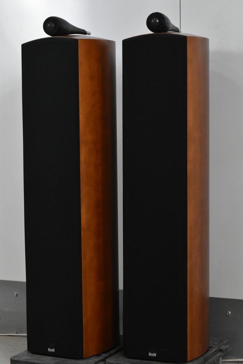 Bowers and Wilkins B&W 804S Cherry Speakers (pair) in The