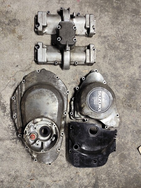 中古 前期型ゴキ GSX250Eゴキ エンジンカバー GSX250T GSX250L