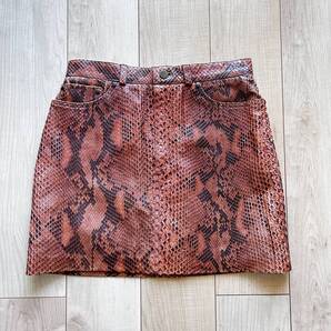 送料無料 パイソン ヘビ革 フォルトゥーナ バレンチノ fortuna valentino スカート イタリア製 MADE IN ITALY 美品