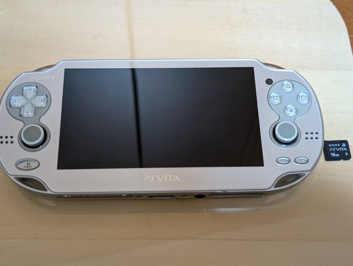 Yahoo!オークション -「vita アイスシルバー」(PS Vita本体) (PS Yahoo!オークション -「vita アイスシルバー」(PS Vita本体) (PS