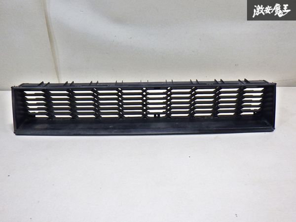 【装着可能】 TOYOTA トヨタ 純正 TE71 70系 カローラ フロント グリル ラジエーター グリル 外装 即納 棚 2F-Q-2 【装着可能】 TOYOTA トヨタ 純正 TE71 70系 カローラ フロント グリル ラジエーター グリル 外装 即納 棚 2F-Q-2