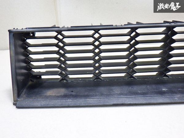 【装着可能】 TOYOTA トヨタ 純正 TE71 70系 カローラ フロント グリル ラジエーター グリル 外装 即納 棚 2F-Q-2 【装着可能】 TOYOTA トヨタ 純正 TE71 70系 カローラ フロント グリル ラジエーター グリル 外装 即納 棚 2F-Q-2