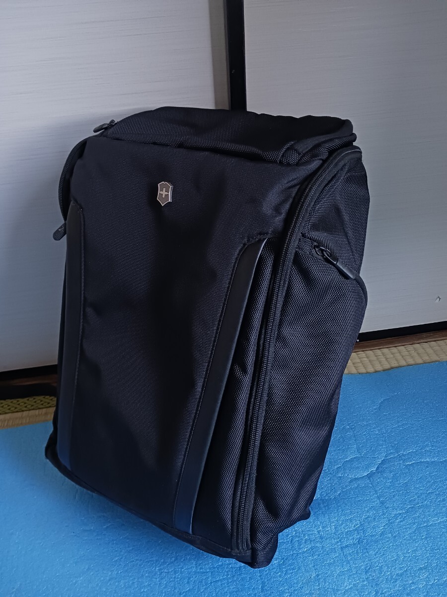 ビクトリノックス アルトモントプロフェショナル リュック VICTORINOX スイス製 バックパック リュックサック 黒 ブラック