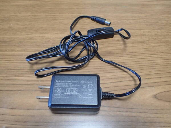 【中古】ACアダプター 海渡電子 MKS-1201000S 12V1A 5.5*2.1 出力スイッチ付き