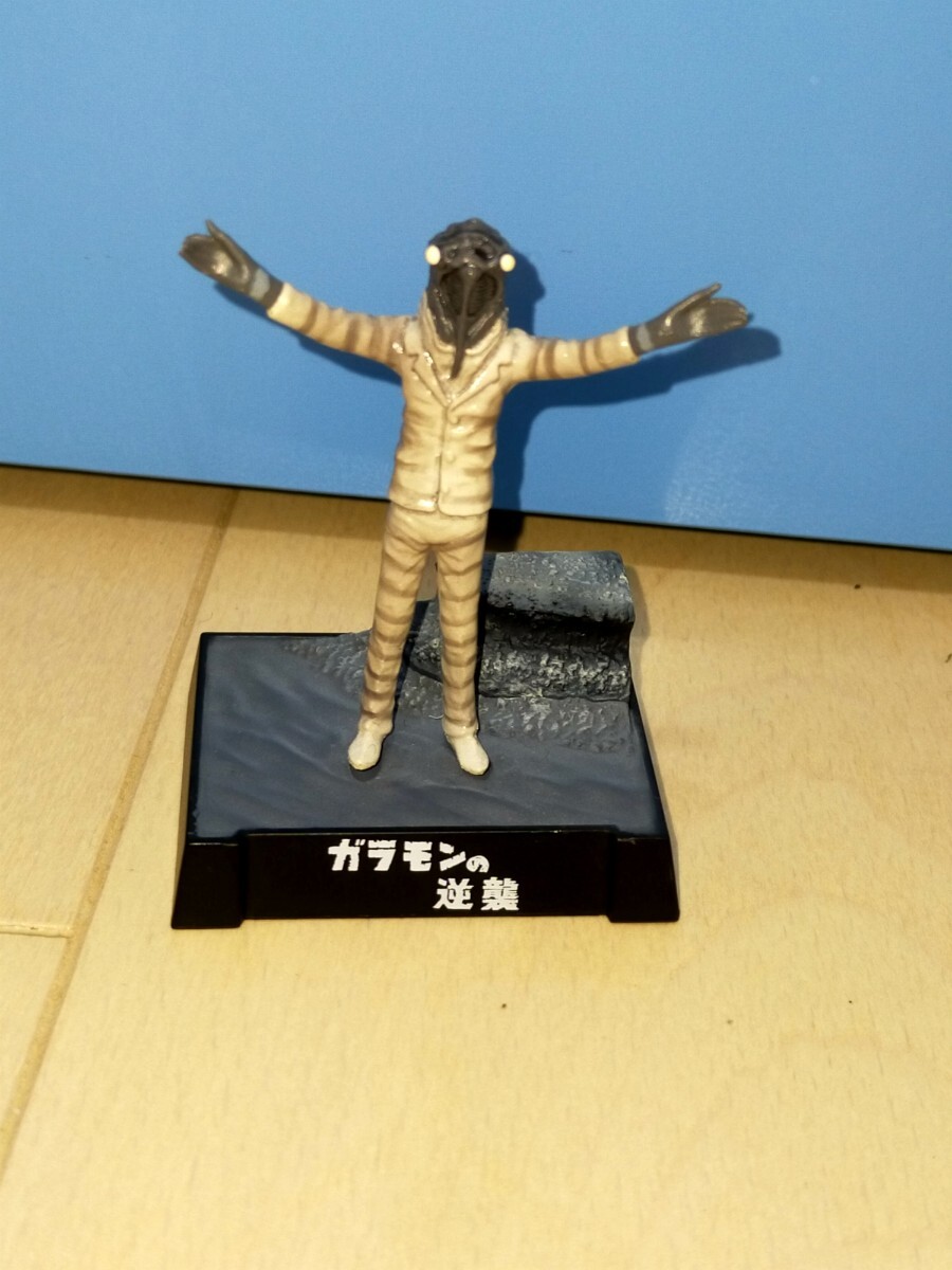 Yahoo!オークション -「ウルトラ怪獣名鑑 新たなる挑戦編」の Yahoo!オークション -「ウルトラ怪獣名鑑 新たなる挑戦編」の
