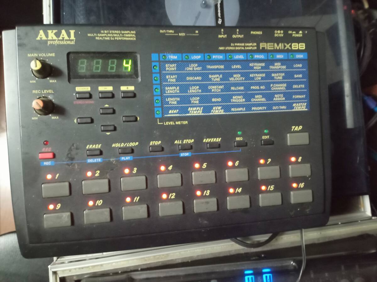 Yahoo!オークション -「akai remix」(サンプラー) (DTM、DAW)の Yahoo!オークション -「akai remix」(サンプラー) (DTM、DAW)の