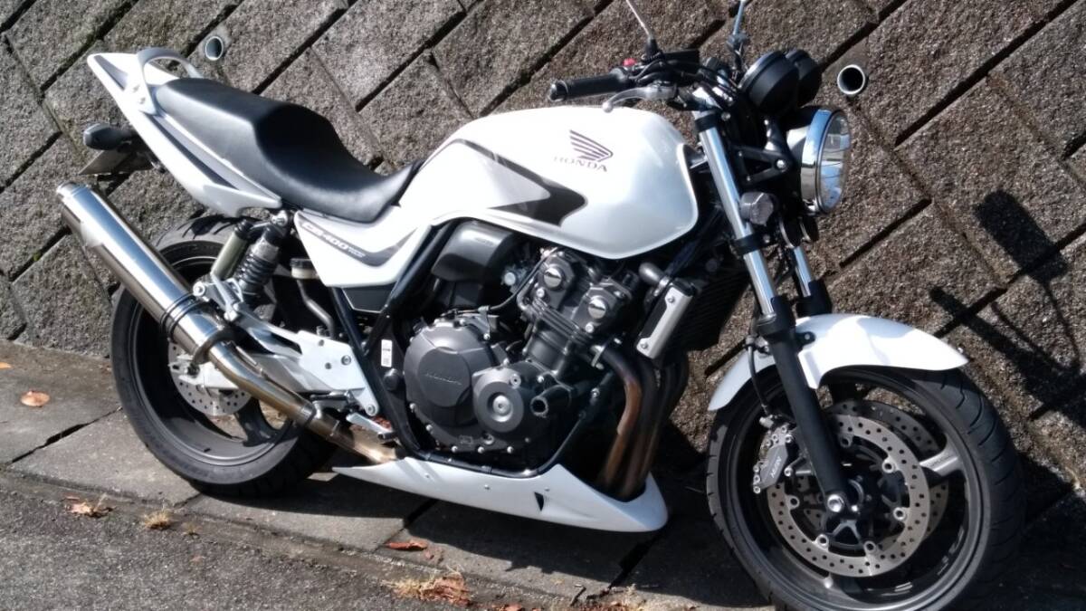 マジカルレーシング製CB400SF アンダーカウル 社外 中古 バイク