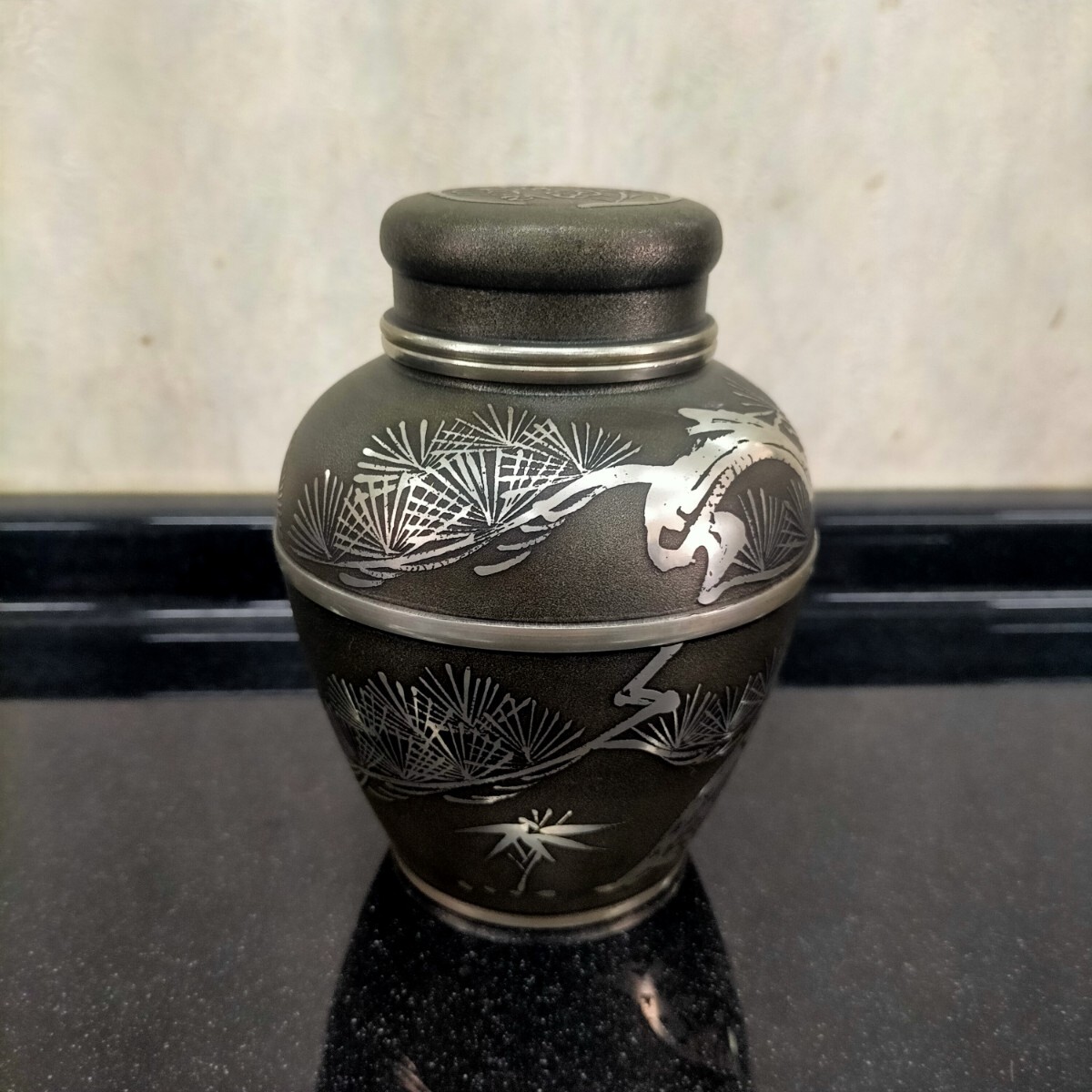Yahoo!オークション -「乾茂號造」(錫製) (金属工芸)の落札相場 Yahoo!オークション -「乾茂號造」(錫製) (金属工芸)の落札相場