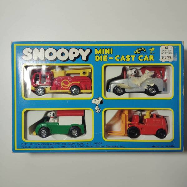 レア snoopy mini die cast car aviva ミニカー スヌーピー アメリカ