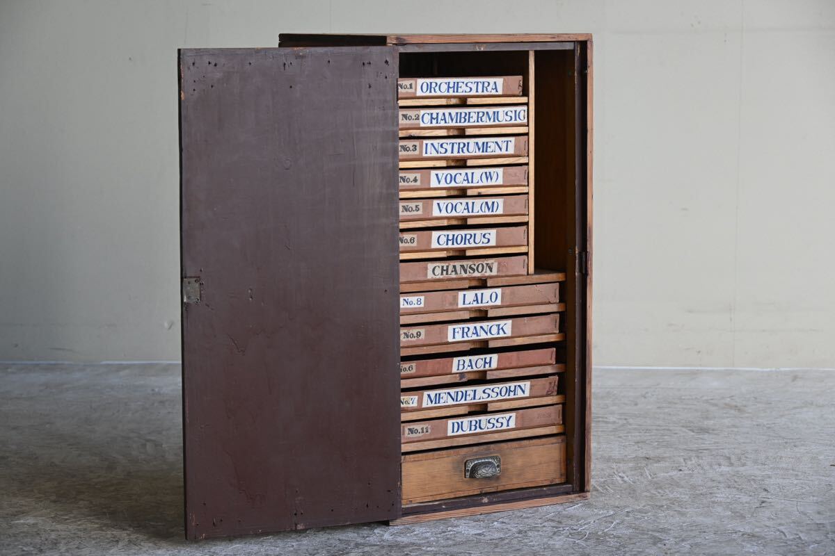 レトロ木製sp盤レコード収納ケース ＋spレコード大量付戦前骨董家具調度品 Amazon.co.jp: 【骨董品】レコードラック SP盤 レコード 蓄音機