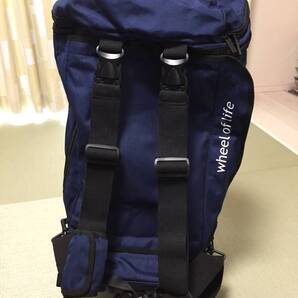 転がすだけで楽しくなる! スケートボードをイメージしたキャリーバック Wheel of life DECK CARRIER Mサイズ(41L) ネイビー/レッド