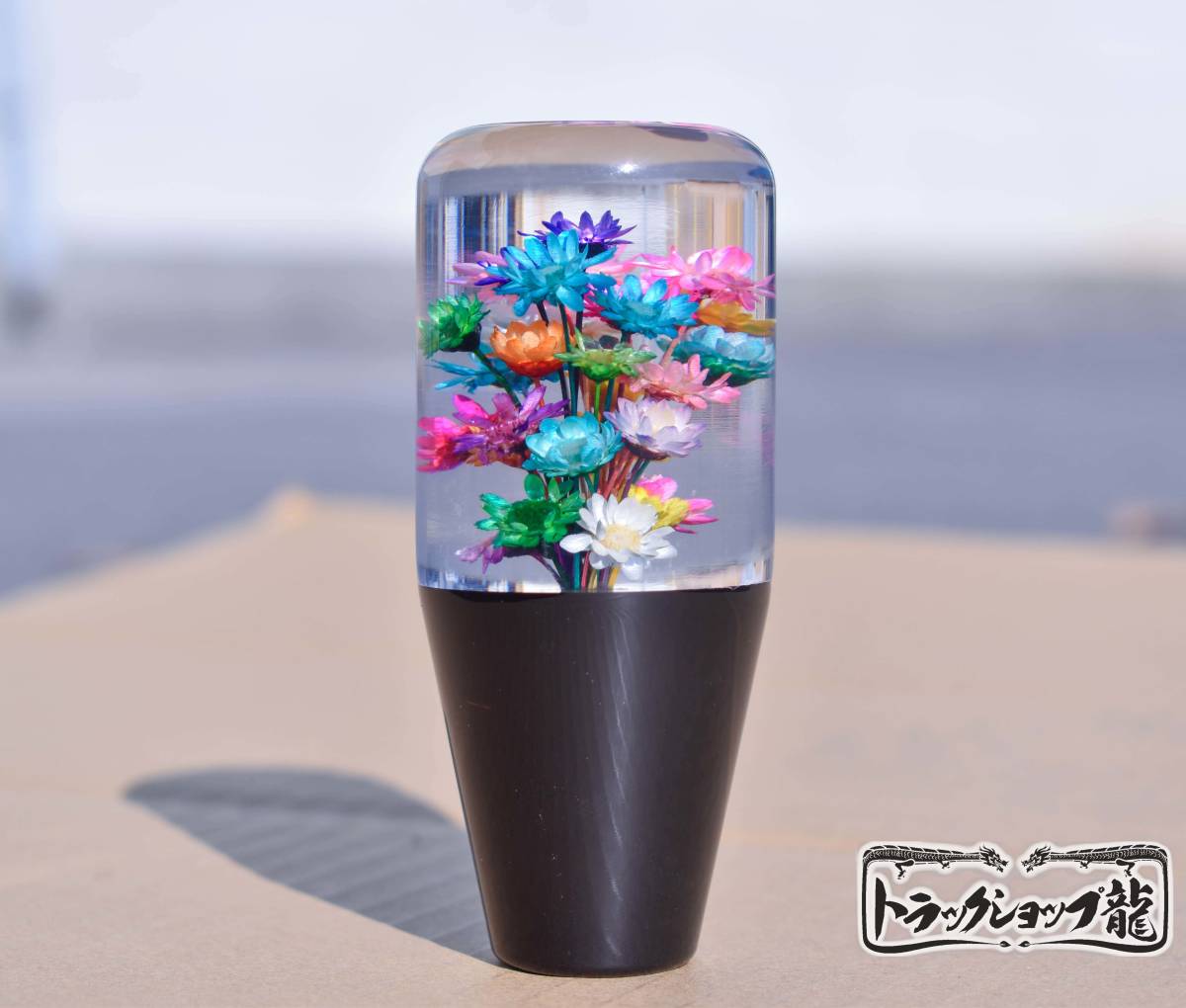 Amazon.co.jp: 水中花シフトノブ 花の上の金魚 花かんざし : 車