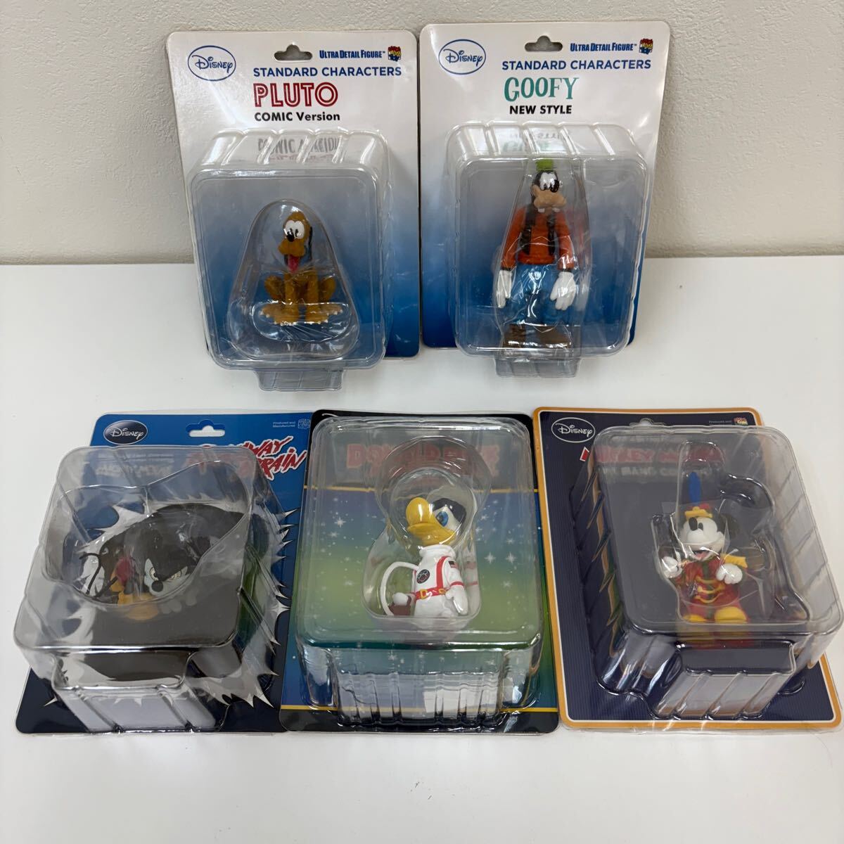 Yahoo!オークション -「ディズニー プルート フィギュア