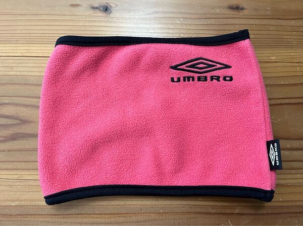 送料込み!UMBRO ネックウォーマー フリース 赤 オレンジ アンブロ 防寒 フットサル サッカー スポーツ