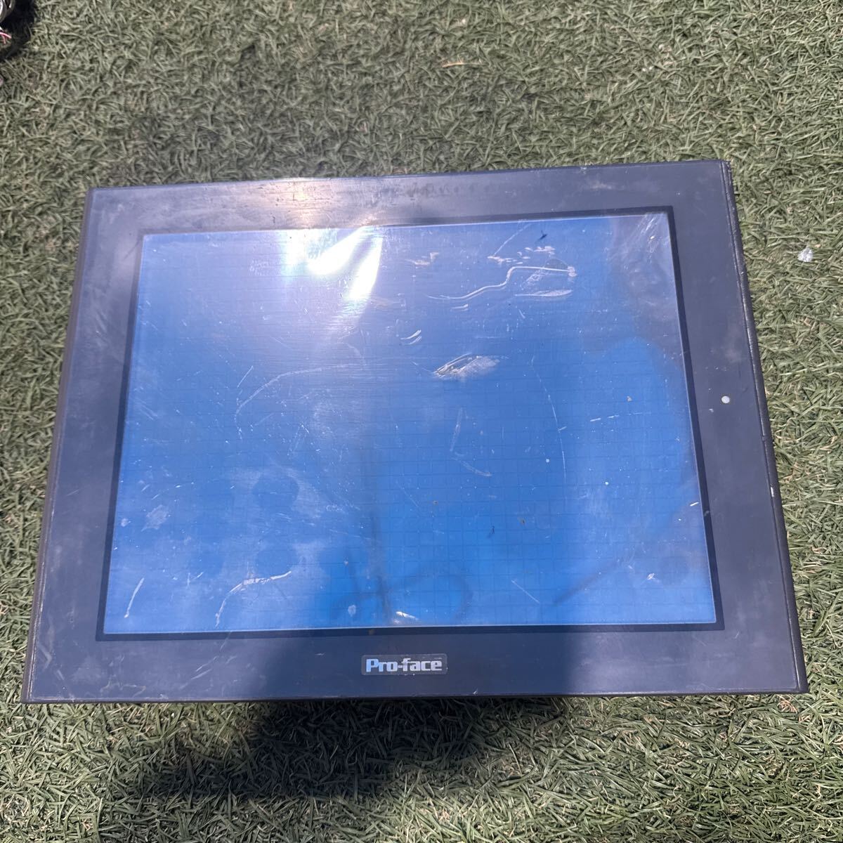 5B208 Pro-face 3180021-02 Gp2600-TC11 プログラマブル表示器 タッチパネル 未確認