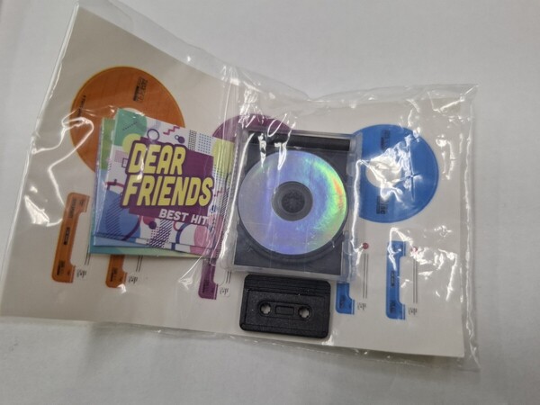 レトロ mini CDプレイヤー マスコット ガチャ E:付属メディアセット ミニチュア **録音機能、プレイヤー無し