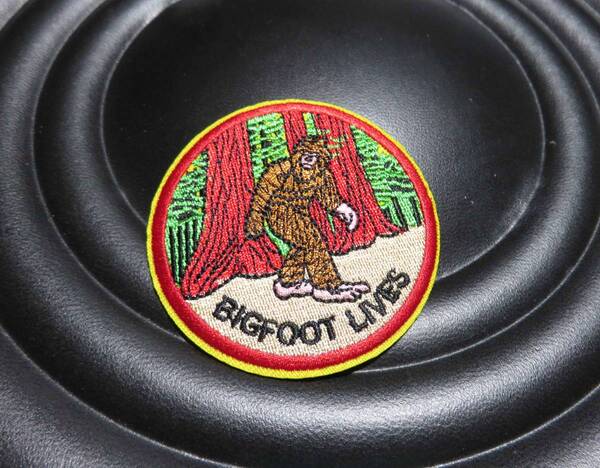 茶BR赤黄枠 円形◆新品 ビッグフット Bigfoot アメリカ合衆国 UMA 未確認動物 森林 刺繍ワッペン■洋服・衣類・衣服DIY◆◇激シブ