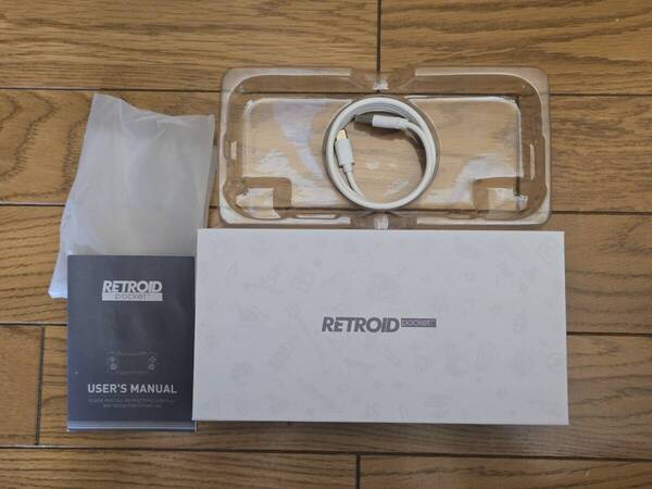【箱のみ】Retroid Pocket 3+ 16bit US 収納箱【ケーブル付き】