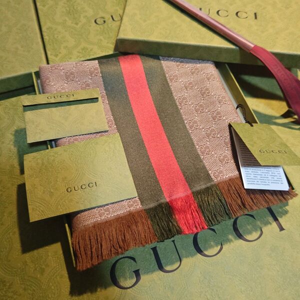 ★美品箱付き★GUCCI マフラー ストール ショール スカーフ★Cロナウド愛用★