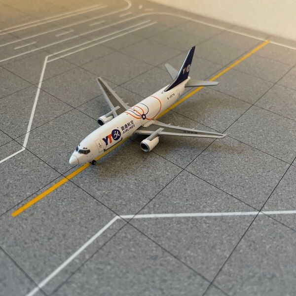 メーカー不明 YTOカーゴエアラインズ B737-300SF B-2575 1/400 1:400