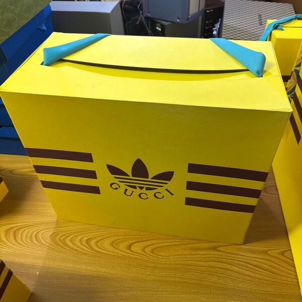 GUCCI 空箱 大きめ