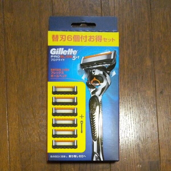 Gillette プログライド カミソリ 本体 1コ 替刃 6コ付 うち1コは本体に装着済