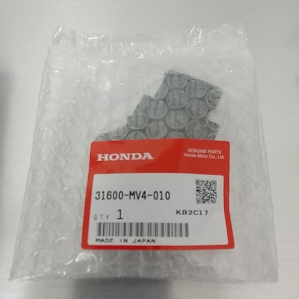 マグナ250 MC29 レギュレター レギュレーター 未使用 新品 純正 MAGNA