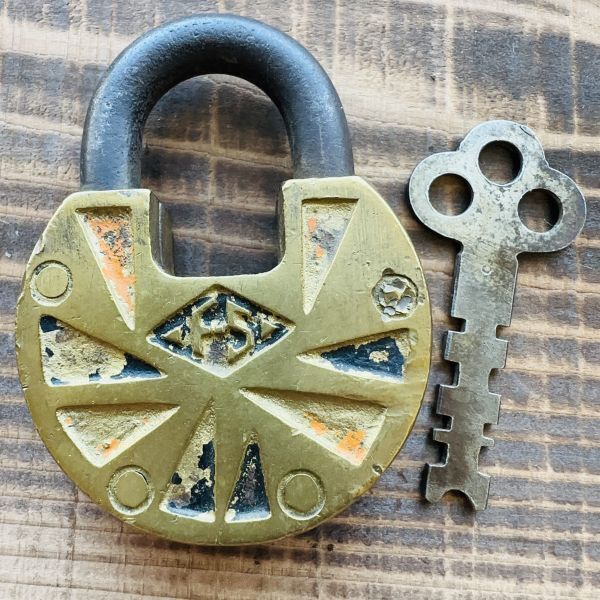 M833*Vintage*1930's*Fraim Slaymaker*南京錠*鍵*パドロック*アメリカン*ガレージ*インダストリアル*DIY*レトロ*antique*Old*インテリア*