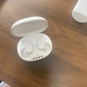 ワイヤレスイヤホン