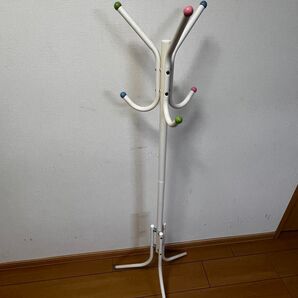 カラフルなコートラック